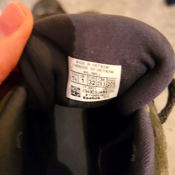 REEBOX Sneakers Olive Green Size 1 1/2 - Picture 2 of 4